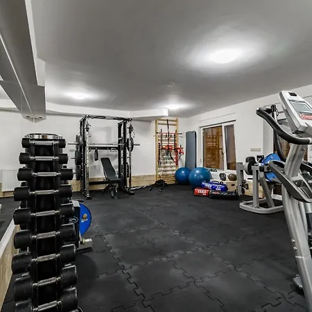 Paula Wellness & 4*