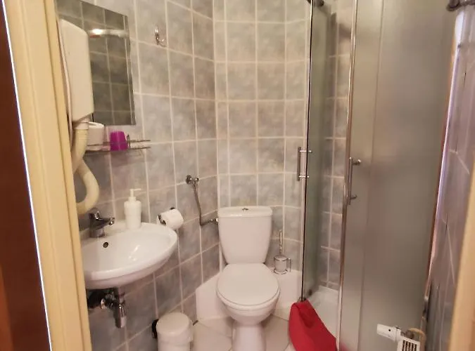 Couette-café Paula Wellness & 4*